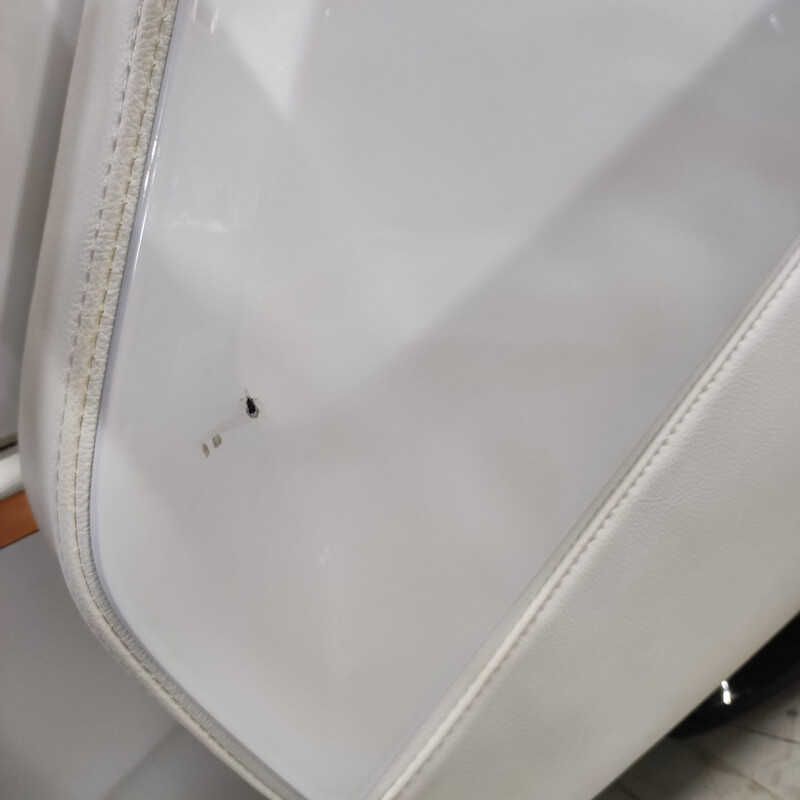 Masážní elektrické křeslo Prestige 3D MASSAGER s ionizátorem vzduchu, bílé (Používaný kus)