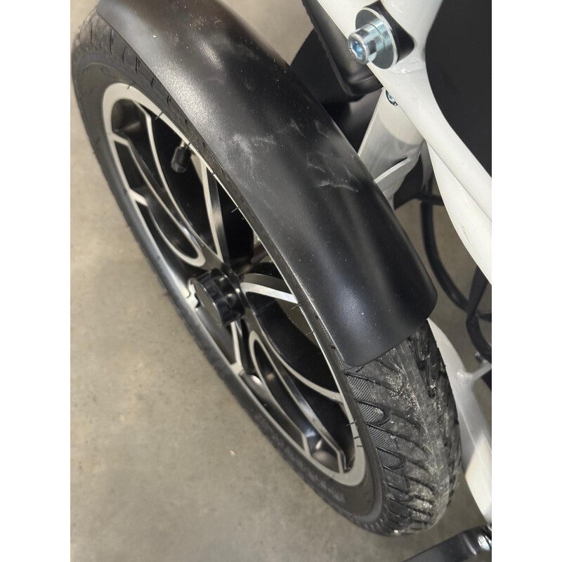 Elektrický invalidní vozík AT52304 (Používaný kus)