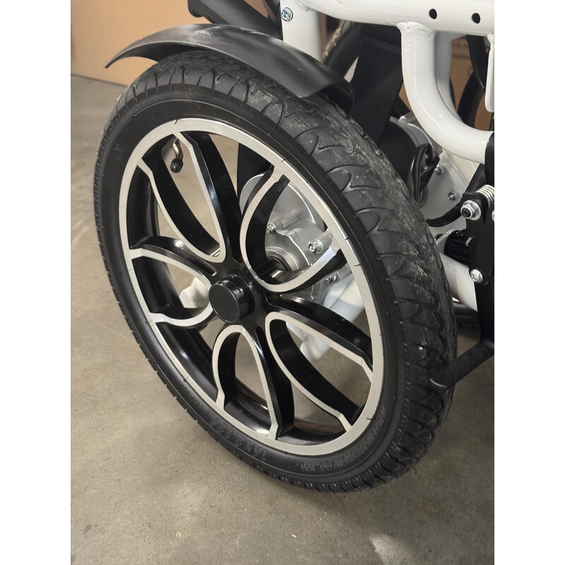 Elektrický invalidní vozík AT52304 (Používaný kus)