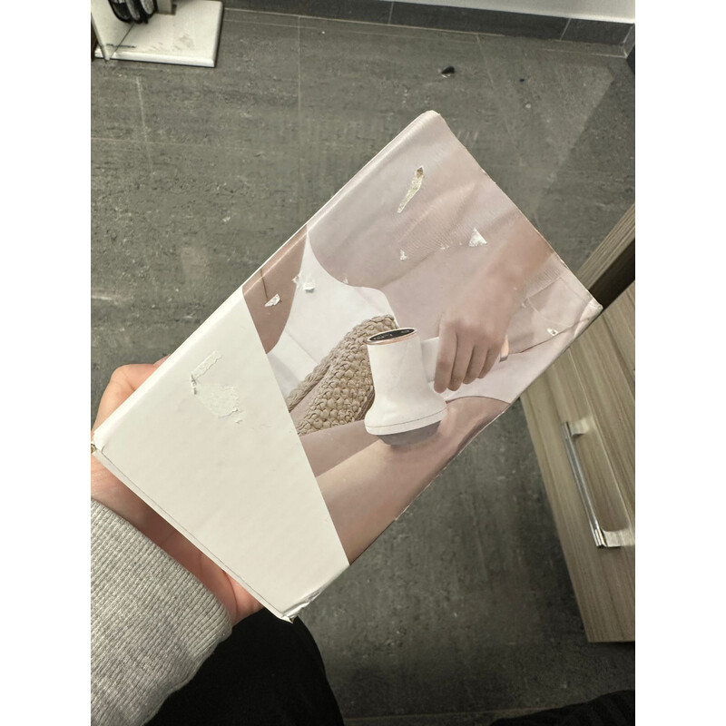 Masážní přístroj 8v1 s LCD displejem (Rozbalený kus)