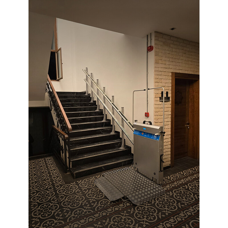 Šikmá schodišťová plošina Masha