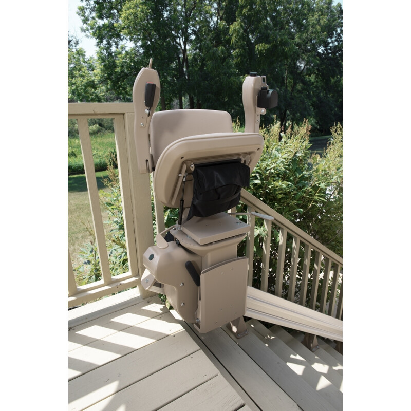 Židlový výtah Elite s rovnou kolejnicí