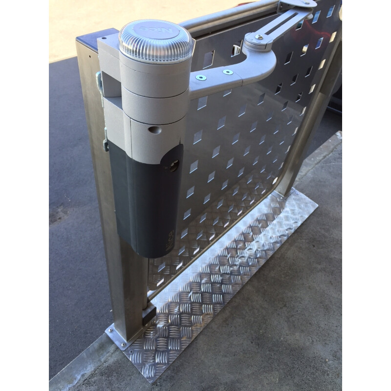 Svislá zvedací plošina MB 750