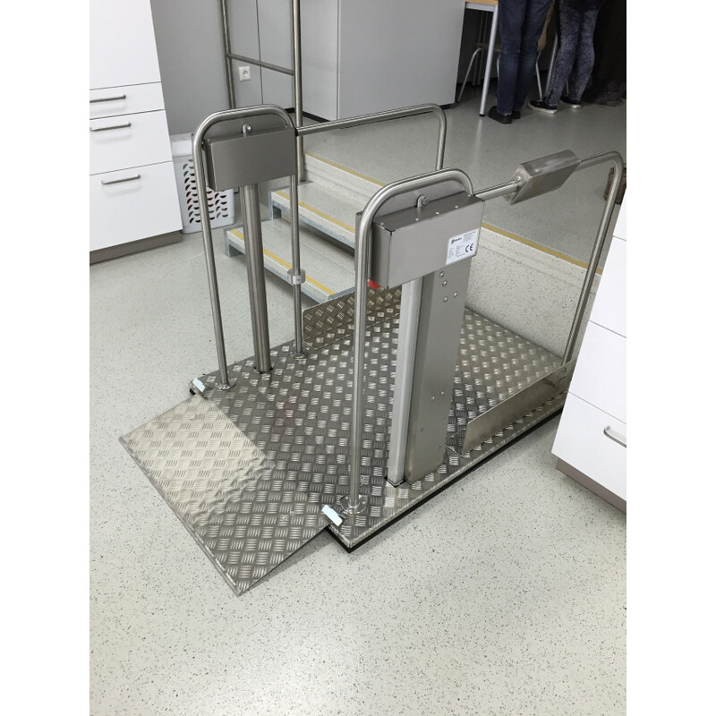 Svislá zvedací plošina MB 750