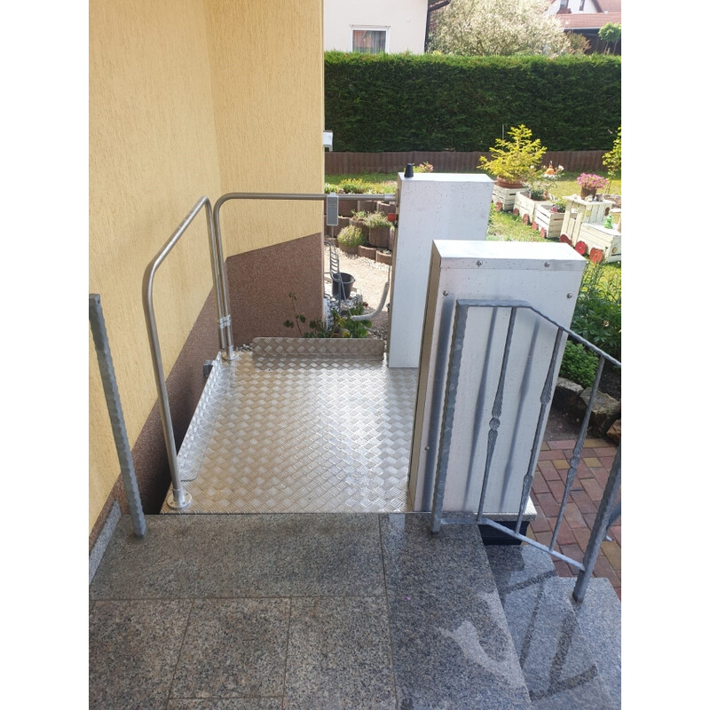 Svislá zvedací plošina MB 850