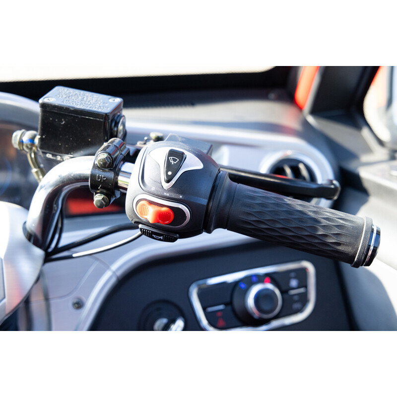 Elektrický tříkolový skútr UNIZDRAV MiniCar (Používaný kus)