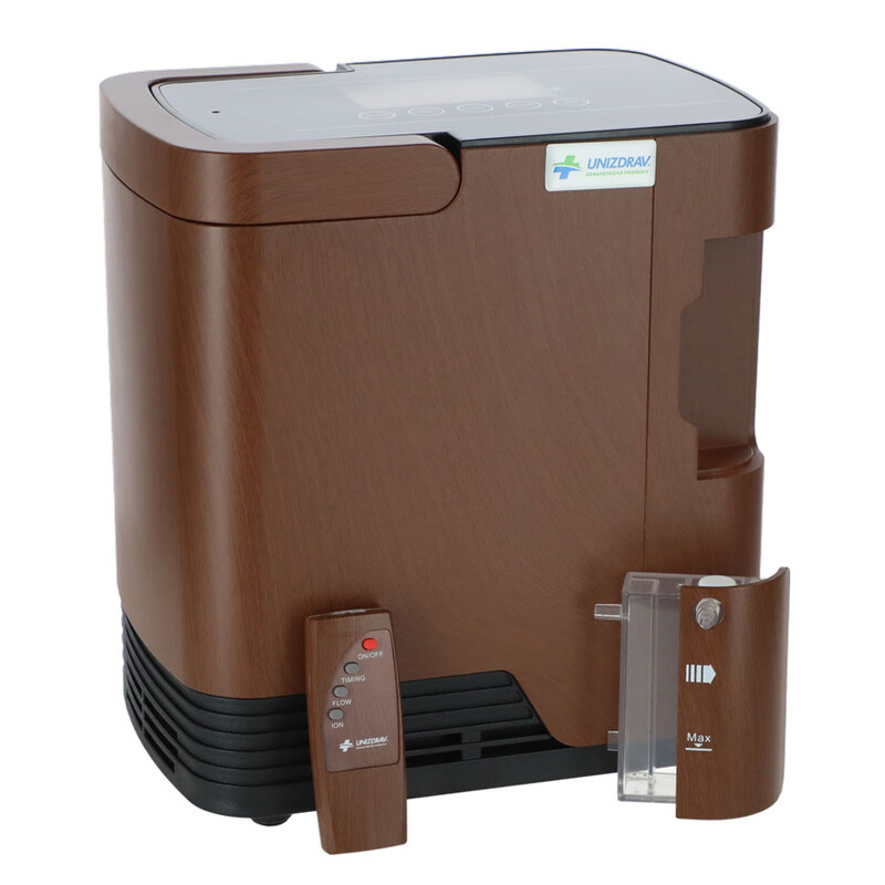 Kyslíkový koncentrátor s hlasovým výstupem UNIZDRAV, 7 l/min, imitace dřeva (Používaný kus)