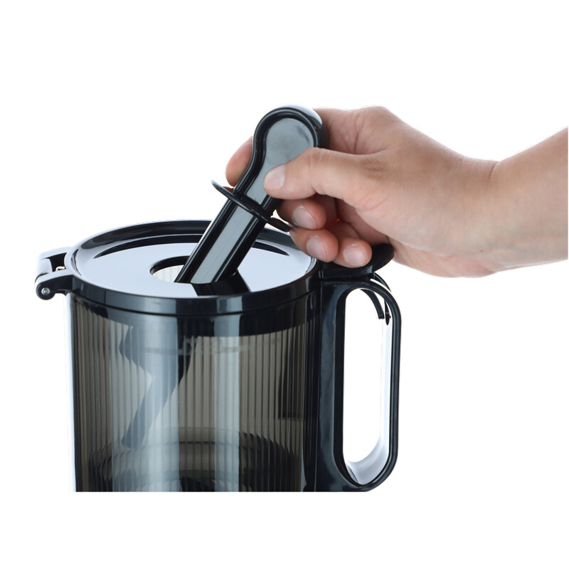 Odšťavňovač ovoce a zeleniny UNIZDRAV (Používaný kus)