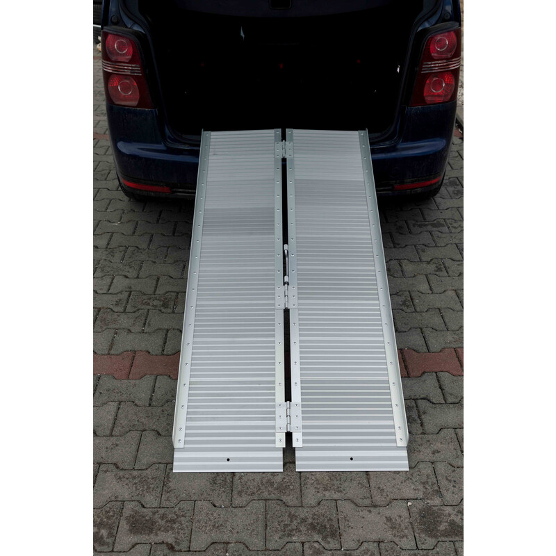 Sklápěcí nájezdová rampa, 120 cm (Zánovní kus)